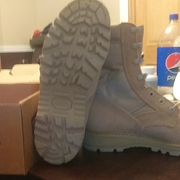 Women's boots - Picture 3 of 3